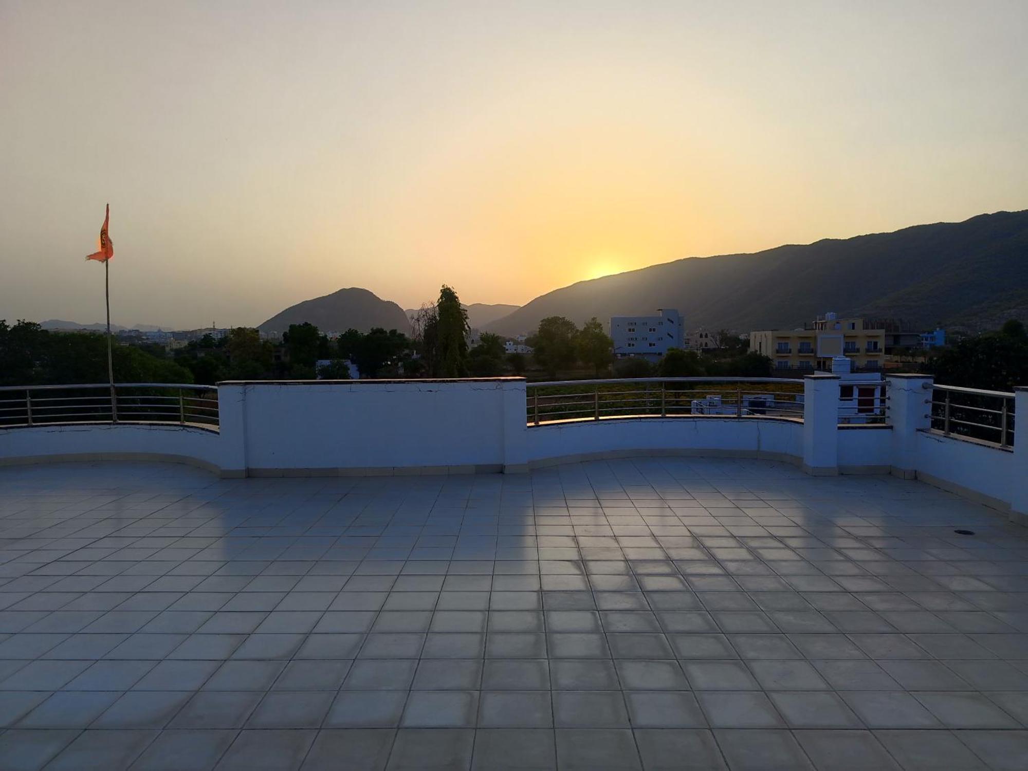Hotel Divine Palace Pushkar Extérieur photo